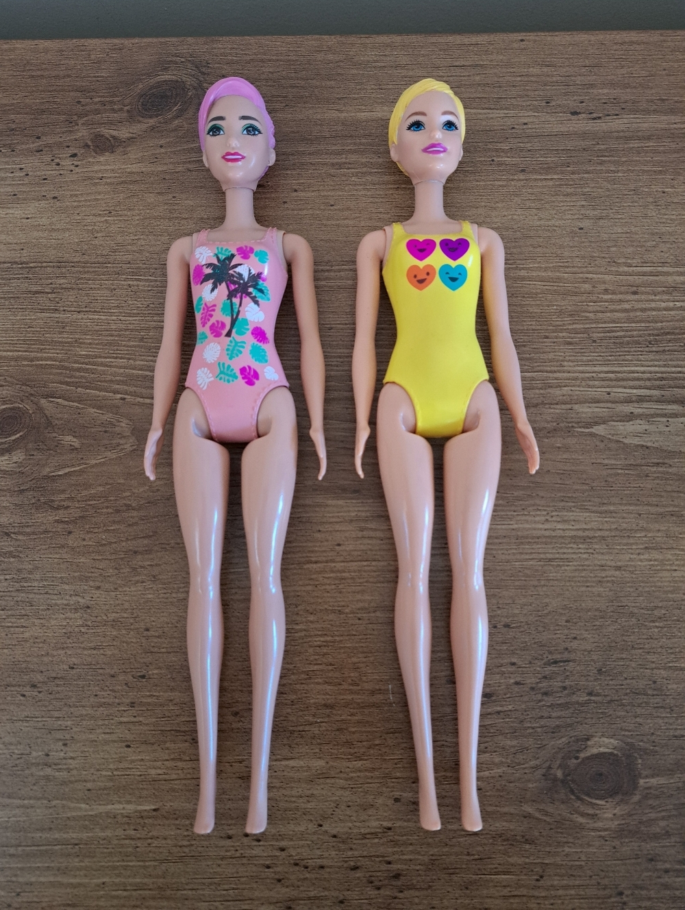 Lot Of 2 Barbies Colour Reveal 2019 Slumber Party Yellow 2020 Pink Plastic Dolls